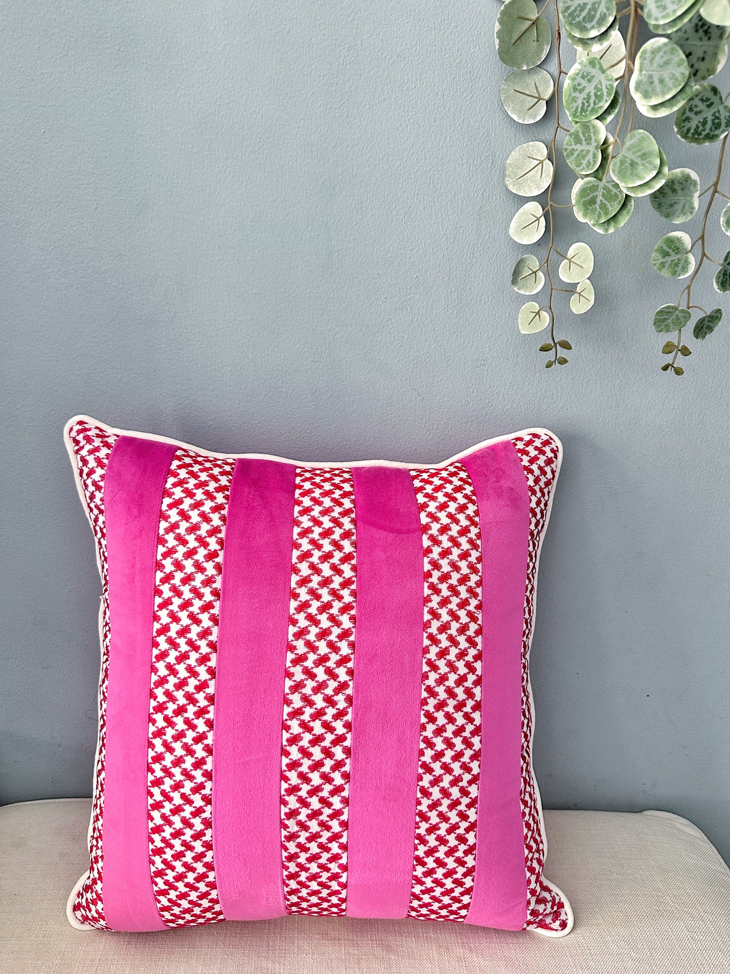 Yashmagh cushion